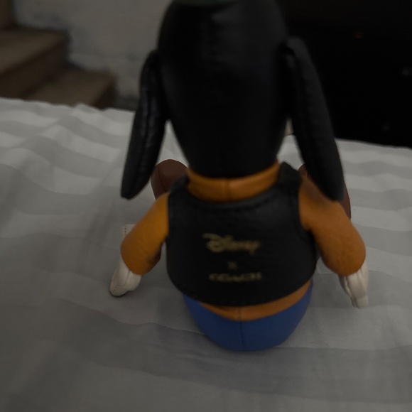 Disney X Coach Goofy Collectible Bag Charm - Picture 3 of 3